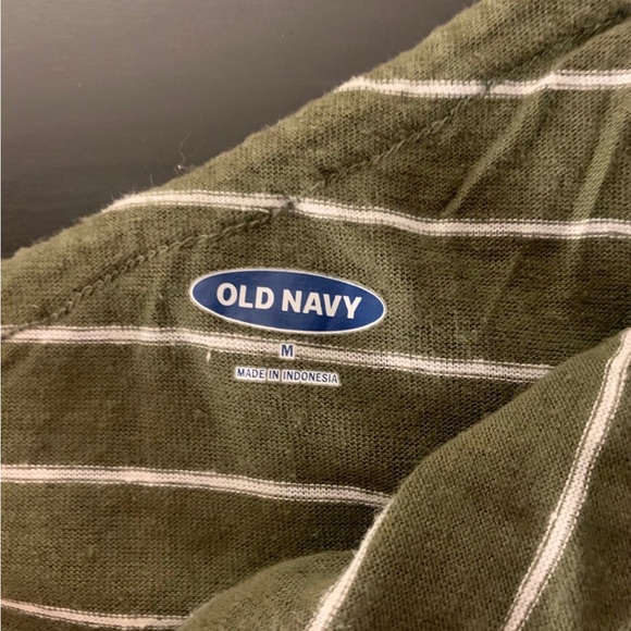 🍃Pick 3/$21- Old Navy Green One Shoulder Ruffled Tank Top- Size M - Picture 3 of 4